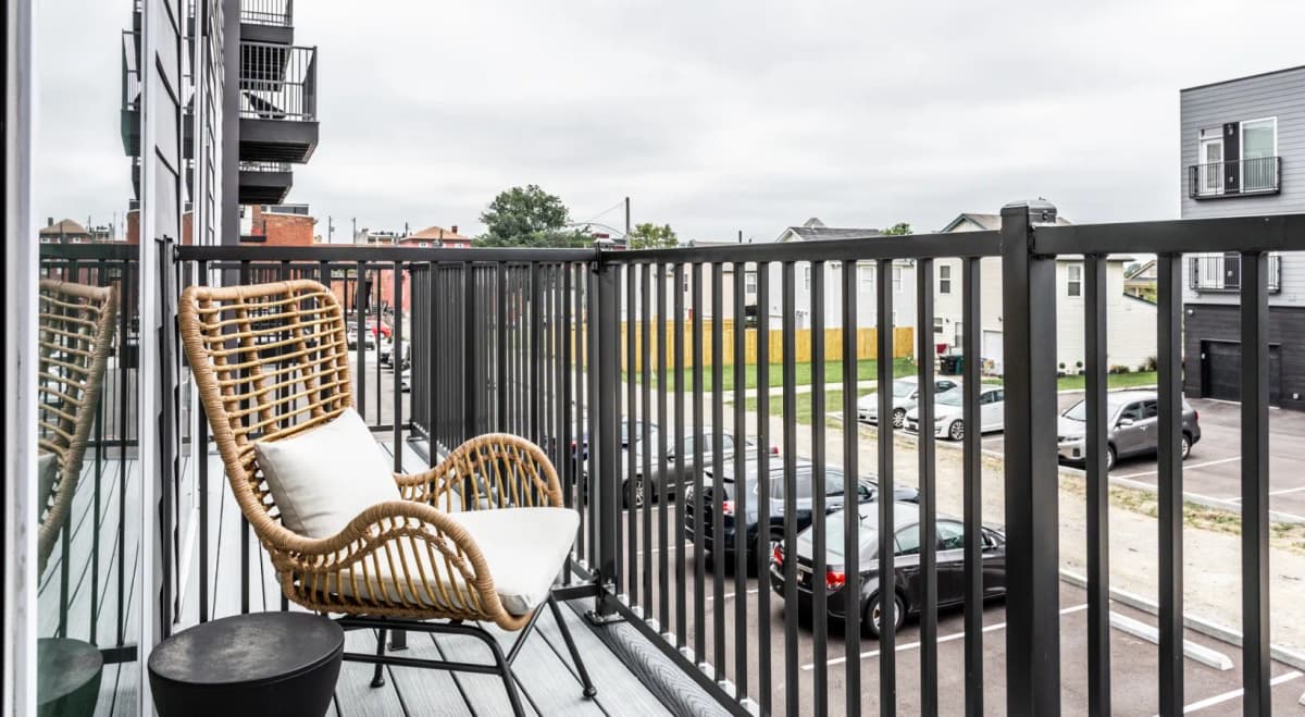Cincinnati apartments for rent - image - imgi_32_50-Poste-Jonah-7ac633434a49b8f40b2fbe3ec1a2666f.webp