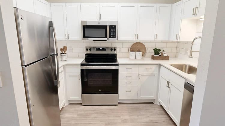 Cincinnati apartments for rent - image - Renovated Kitchen