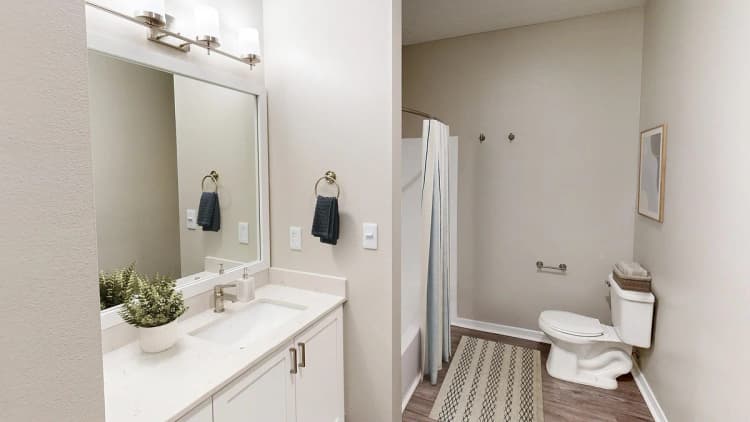 Cincinnati apartments for rent - image - Renovated Bathroom