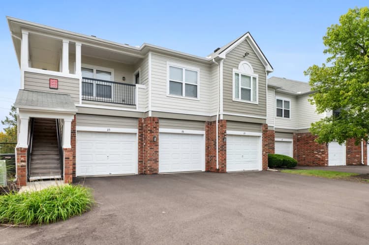 Cincinnati apartments for rent - image - Apartment Home Garages