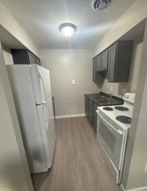 Cincinnati apartments for rent - Property image - 927 Dana Ave. - 2