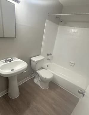 Cincinnati apartments for rent - Property image - 927 Dana Ave. - 3