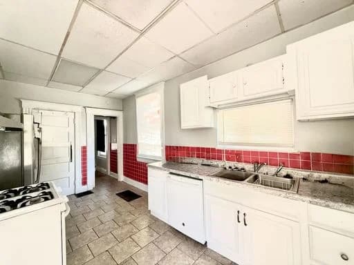 Cincinnati apartments for rent - Property image - 3648 Brooks Ave. - 2