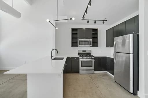 Cincinnati apartments for rent - Property image - 100 E Cenrtal Parkway - 3