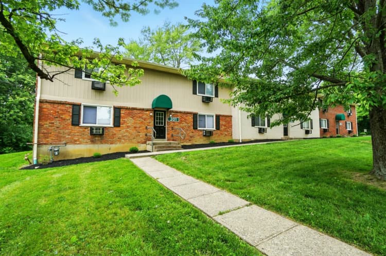 Cincinnati apartments for rent - image - Chelsea Garden Apartments - Building.webp