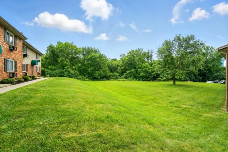 Cincinnati apartments for rent - image - Chelsea Garden Apartments - Lawn.webp