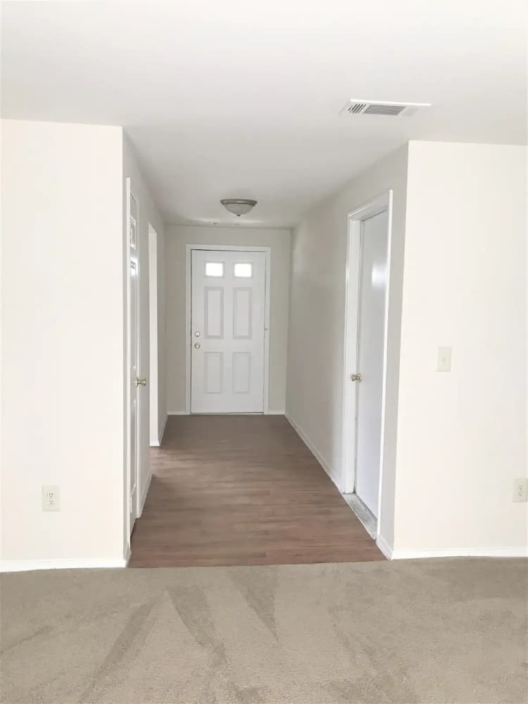 Cincinnati apartments for rent - image - Harbor Ridge Youngentry.jpeg