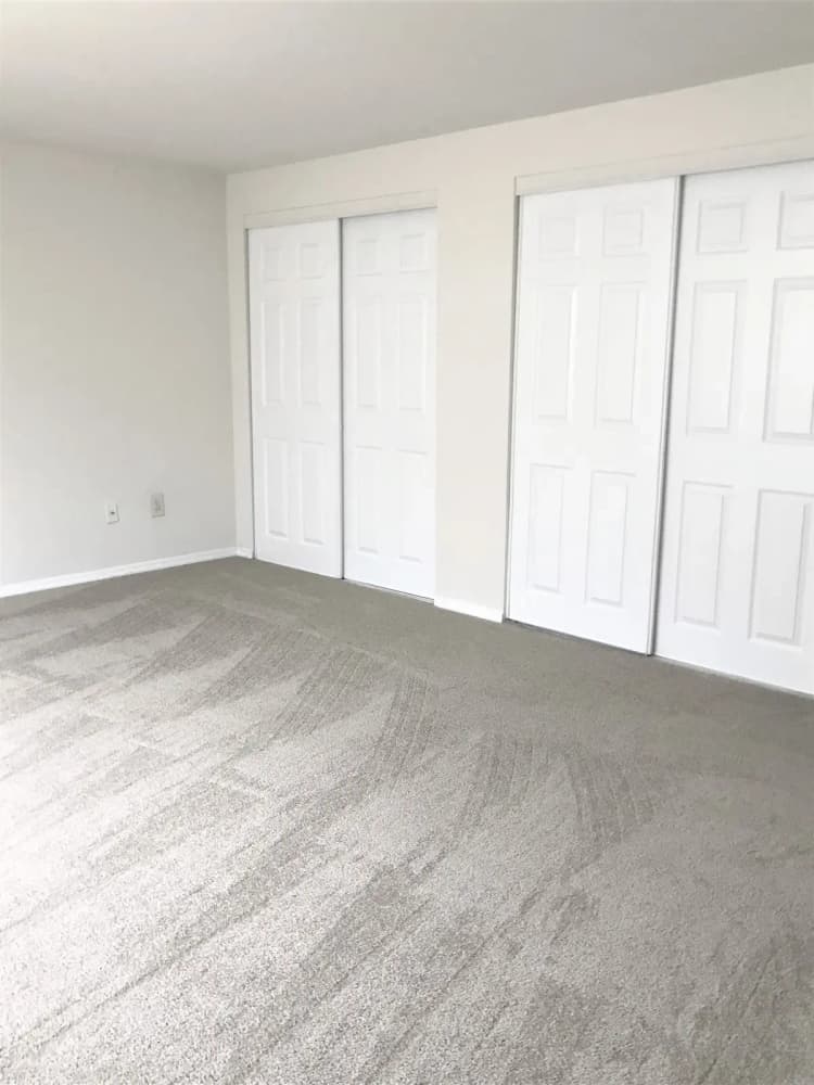 Cincinnati apartments for rent - image - Harbor Ridge Hogan Room.webp