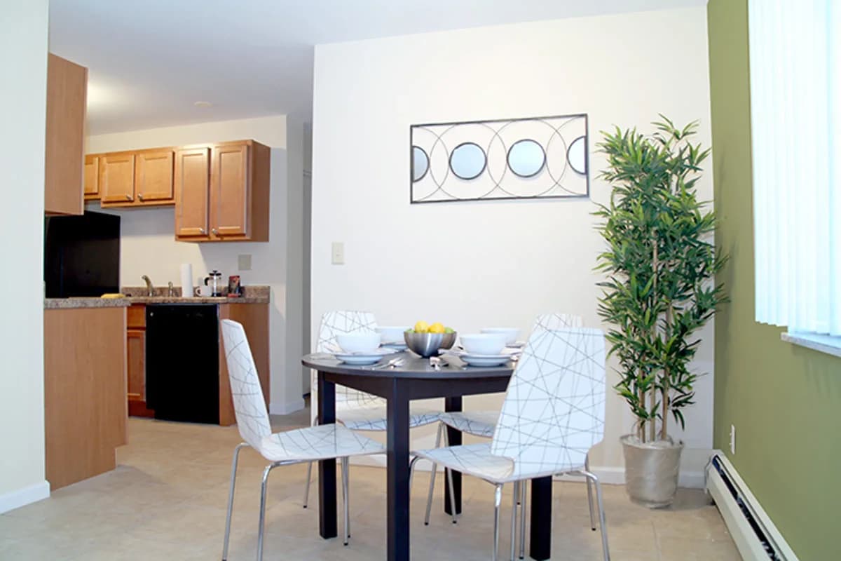 Cincinnati apartments for rent - Property image - 5623-5631 Beechmont - 2