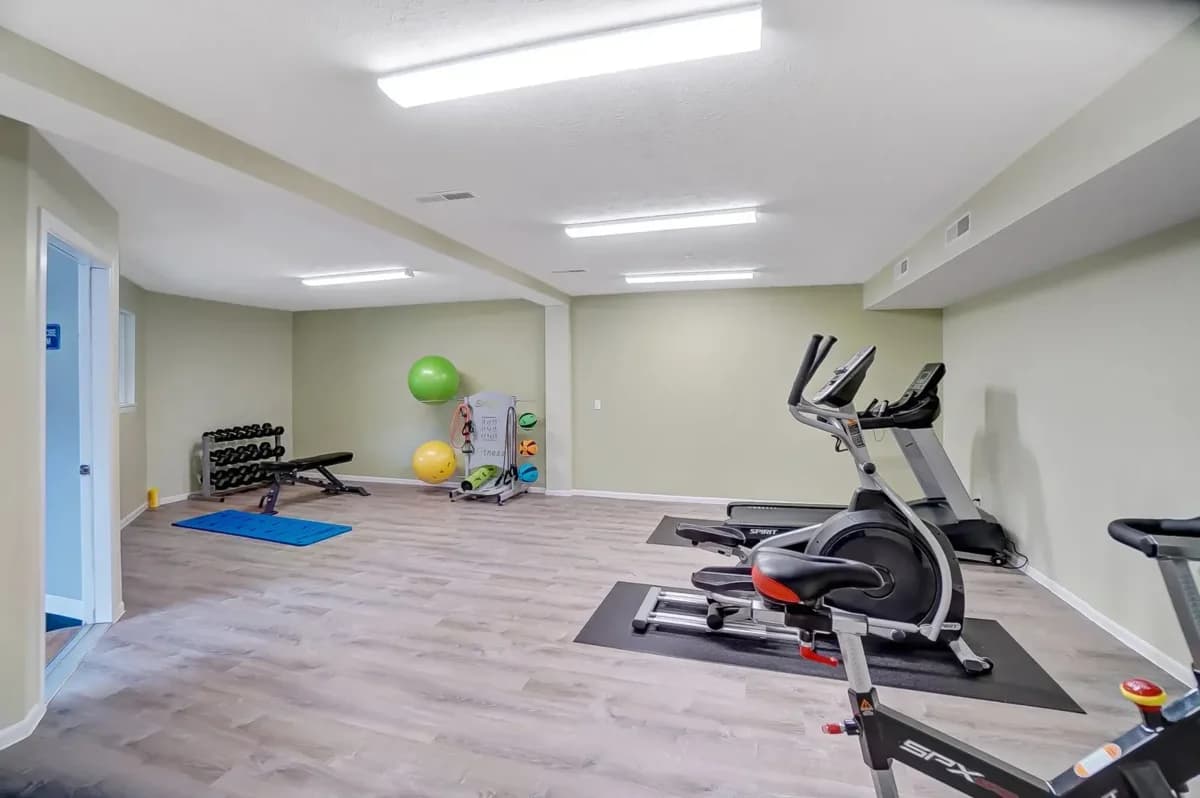 Cincinnati apartments for rent - Property image - Royal Cove - 2