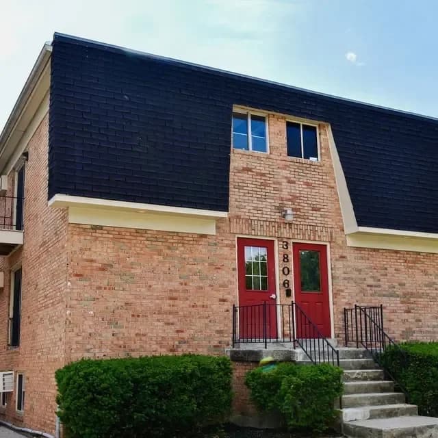Cincinnati apartments for rent - Property image - Hyde Park Avenue - 1