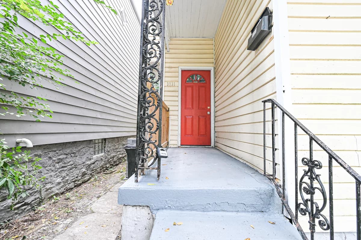 Cincinnati apartments for rent - Property image - 3131 Harvard Ave - 2