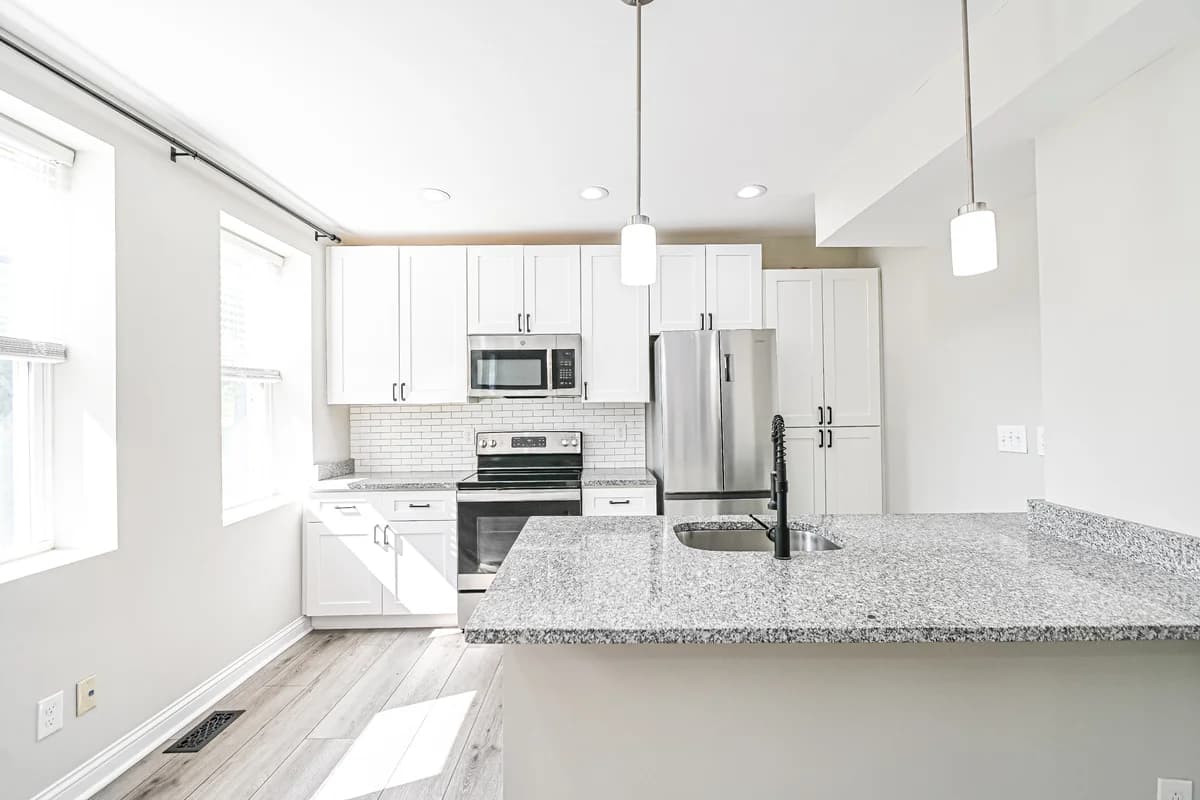 Cincinnati apartments for rent - Property image - 2823 Ashland Avenue - 3
