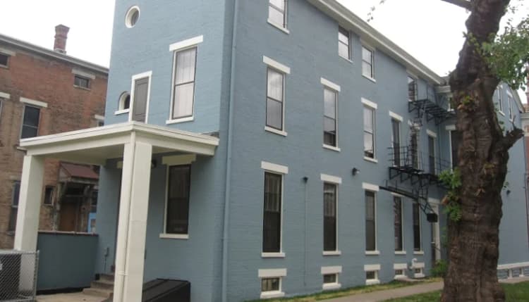 Cincinnati apartments for rent - image - Abigail Apartments - Exterior 2.jpg