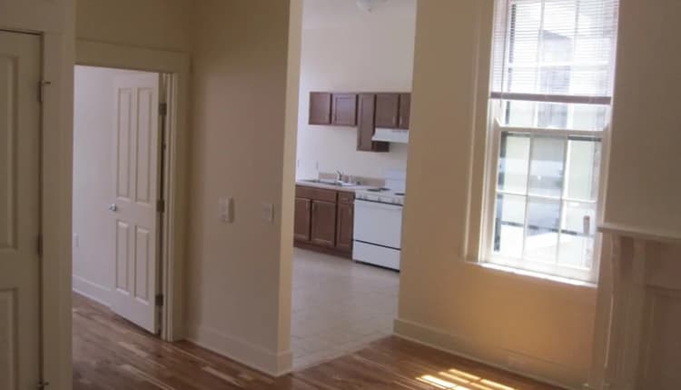 Cincinnati apartments for rent - image - Abigail Apartments - Living Room & Kitchen.jpg