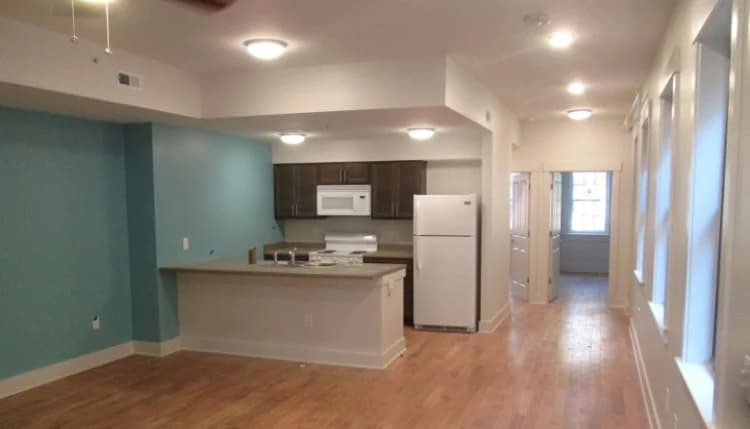 Cincinnati apartments for rent - image - Abington Race and Pleasant - Living Room & Kitchen.jpg