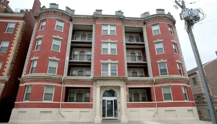Cincinnati apartments for rent - image - Burnet Place Apartments - Exterior.jpg