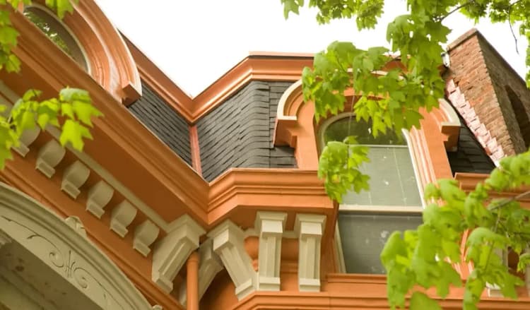 Cincinnati apartments for rent - image - Navarre Garrone Apartments - Exterior 3.webp