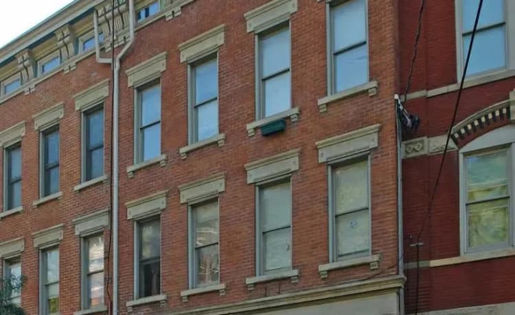 Cincinnati apartments for rent - image - Terri Manor - Exterior 4.webp