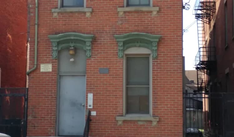 Cincinnati apartments for rent - image - Terri Manor - Exterior 6.webp