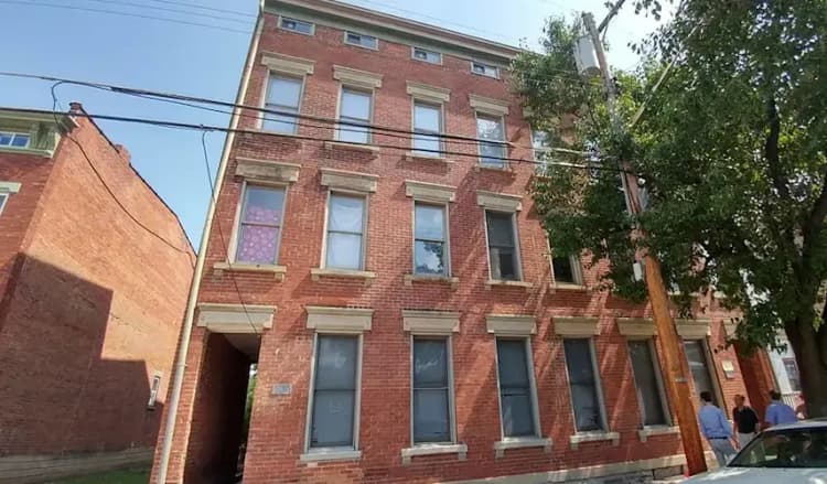 Cincinnati apartments for rent - image - Terri Manor - Exterior.webp