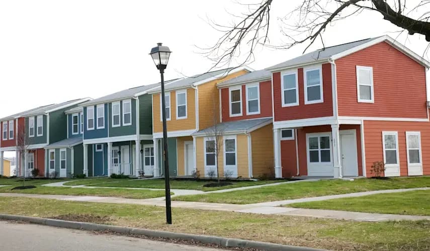 Cincinnati apartments for rent - image - Villas of the Valley II - Exterior 2.webp