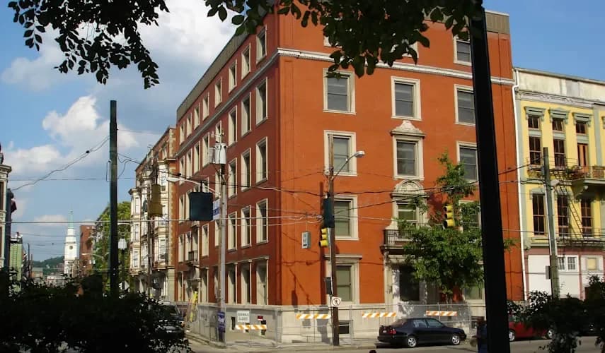 Cincinnati apartments for rent - image - Washington Park - Exterior 1.webp
