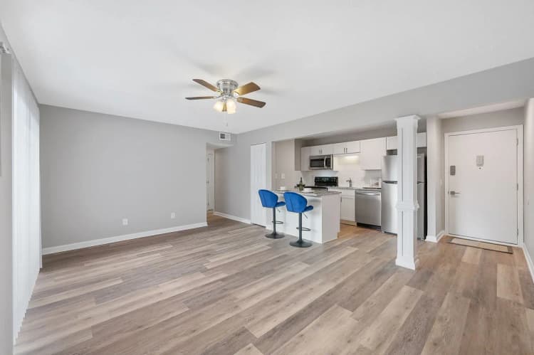 Cincinnati apartments for rent - image - 8Ninety at Loveland - Kitchen & Dinning Area 1.webp