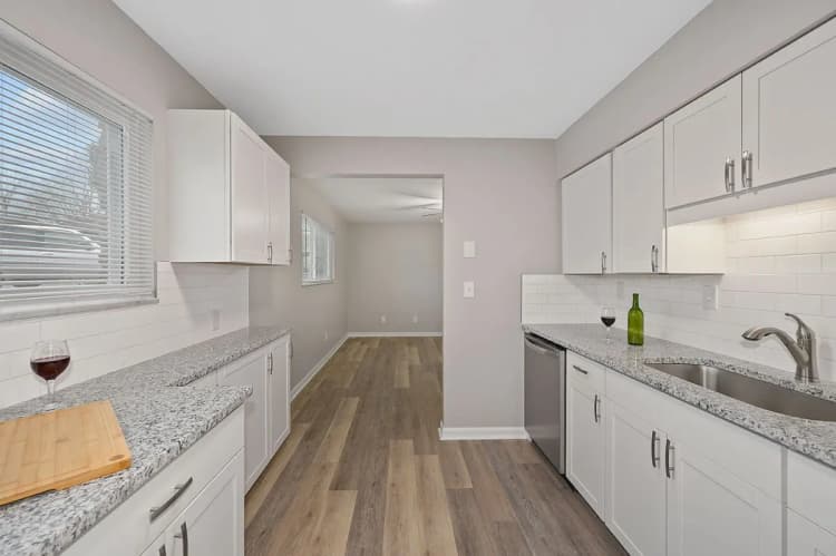 Cincinnati apartments for rent - image - 8Ninety at Loveland - Kitchen 8.webp