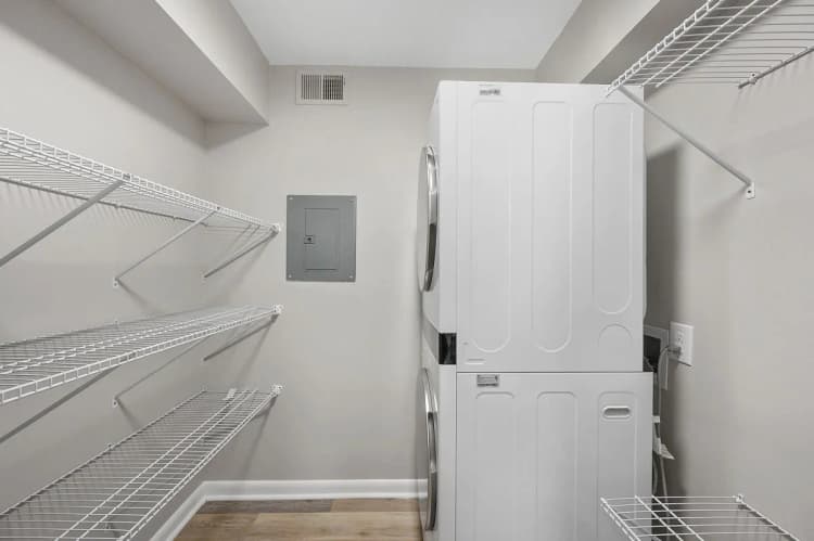 Cincinnati apartments for rent - image - 8Ninety at Loveland - Laundry Room 2.webp