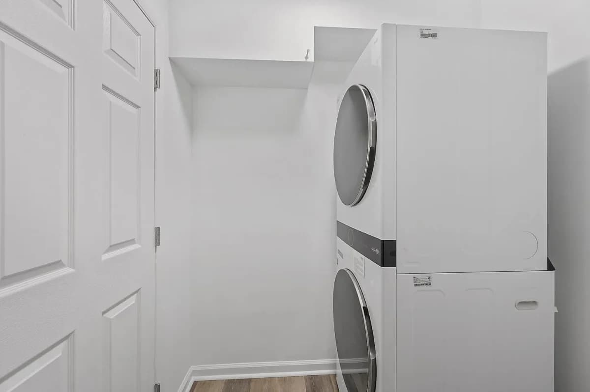 Cincinnati apartments for rent - image - 8Ninety at Loveland - Laundry Room.webp