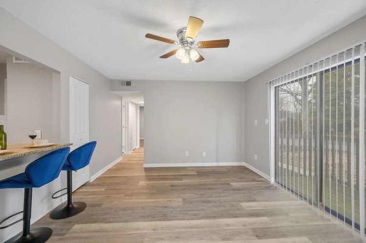 Cincinnati apartments for rent - image - 8Ninety at Loveland - Living Room & Dinning area.webp