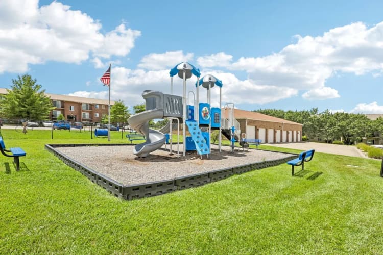 Cincinnati apartments for rent - image - Skyridge Apartment Homes - Exterior 1.webp