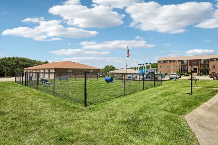 Cincinnati apartments for rent - image - Skyridge Apartment Homes - Exterior 2.webp