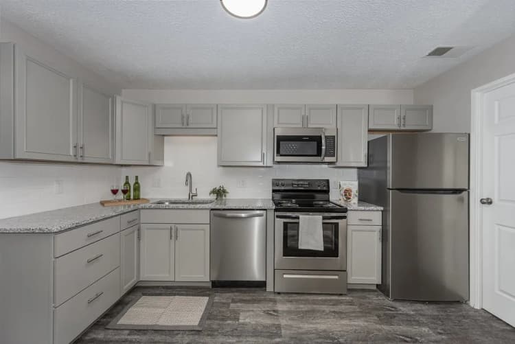 Cincinnati apartments for rent - image - Skyridge Apartment Homes - Kitchen 3.webp