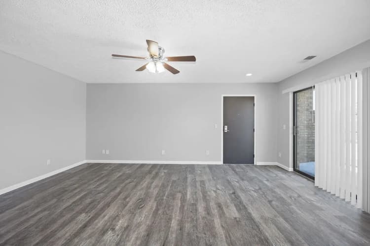 Cincinnati apartments for rent - image - Skyridge Apartment Homes - Bedroom.webp