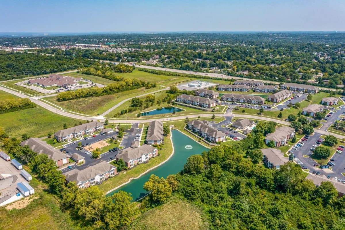 Cincinnati apartments for rent - image - The Heights at Bridgewater - Exterior 2.webp