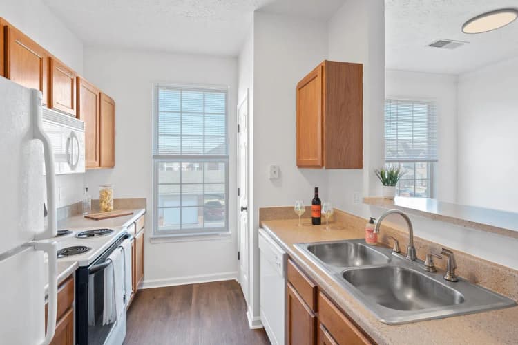 Cincinnati apartments for rent - image - The Heights at Bridgewater - Kitchen.webp