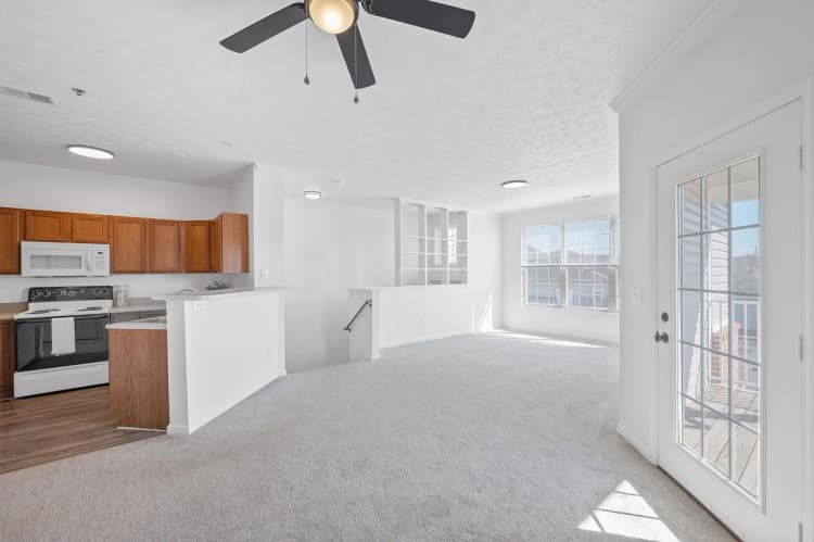 Cincinnati apartments for rent - image - The Heights at Bridgewater - Living Room.webp