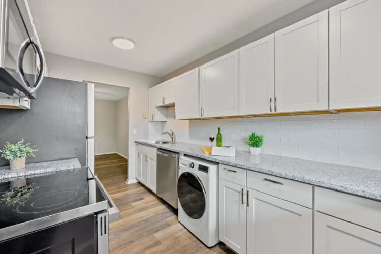 Cincinnati apartments for rent - image - The Heritage at Wyoming Luxury Apartment Homes - Kitchen 1.webp