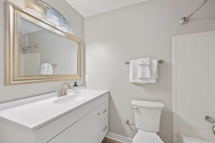 Cincinnati apartments for rent - image - The Heritage at Wyoming Luxury Apartment Homes - Bathroom.webp