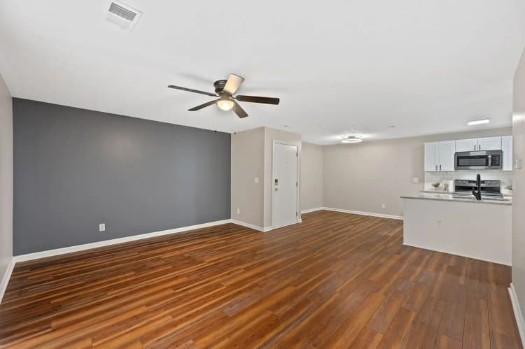Cincinnati apartments for rent - image - Bridgewater Crossing - Living Room & Kitchen 1.webp