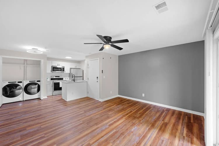 Cincinnati apartments for rent - image - Bridgewater Crossing - Living Room & Kitchen 2.webp