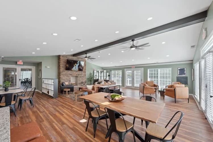 Cincinnati apartments for rent - image - Bridgewater Crossing - Living Room 3.webp