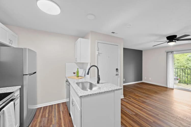 Cincinnati apartments for rent - image - Bridgewater Crossing - Kitchen 5.webp