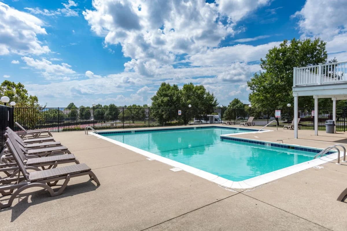 Cincinnati apartments for rent - image - Bridgewater Crossing - Pool.webp