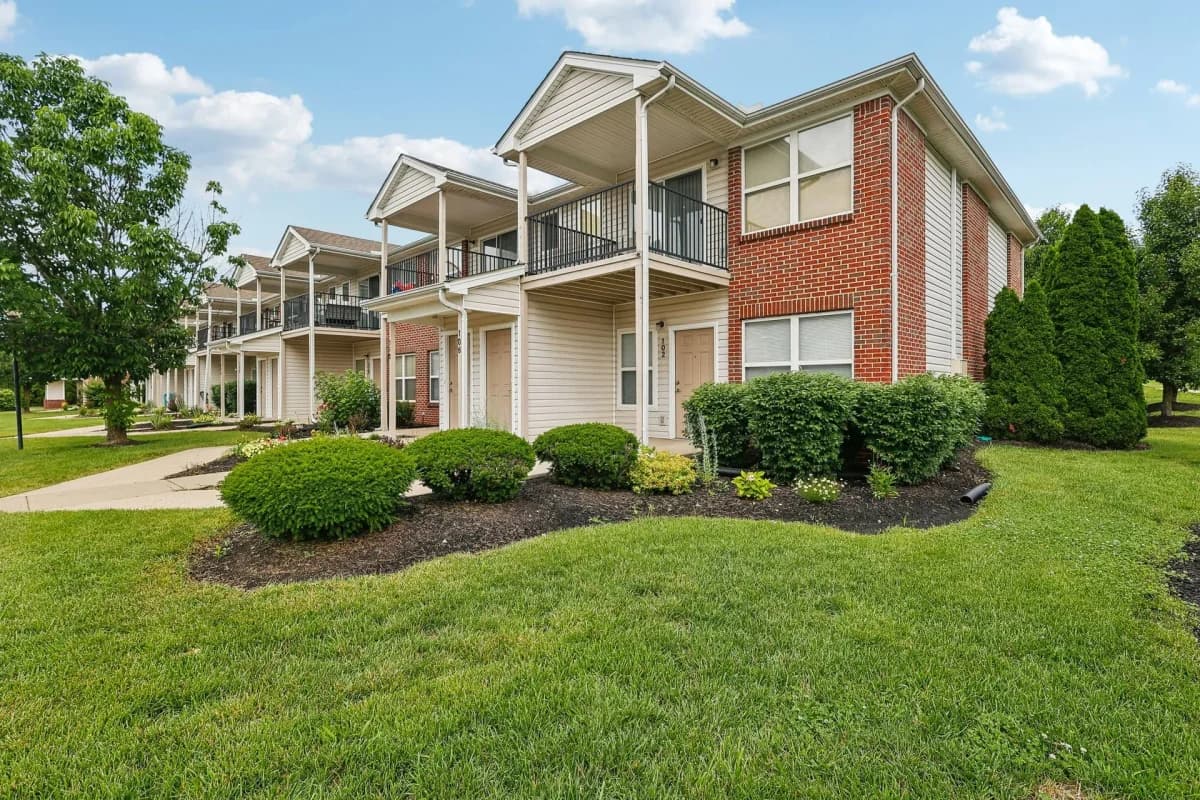 Cincinnati apartments for rent - image - Knollwood Crossing - Exterior 1.webp