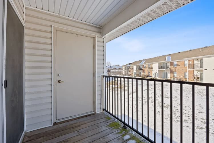 Cincinnati apartments for rent - image - Knollwood Crossing - Exterior 3.webp