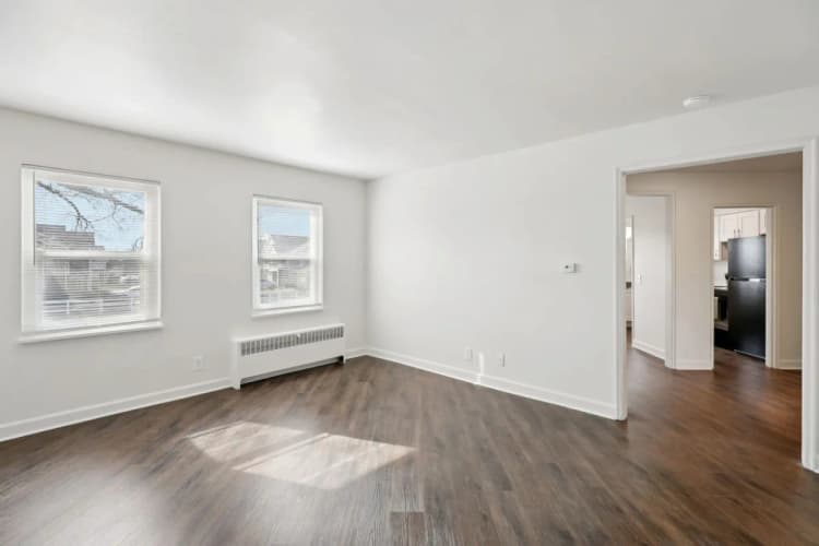 Cincinnati apartments for rent - image - The Seymour Apartments - Bedroom 8.webp