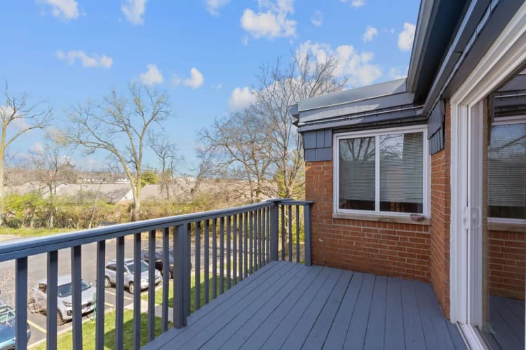 Cincinnati apartments for rent - image - The Wimbledons - Exterior 2.webp